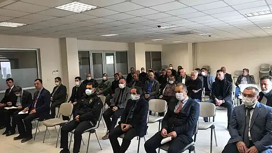 Burhaniye'de muhtarlara hizmet içi eğitim toplantısı