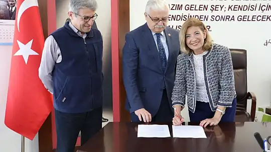 Burhaniye'de Sağlık Merkezi için imza töreni