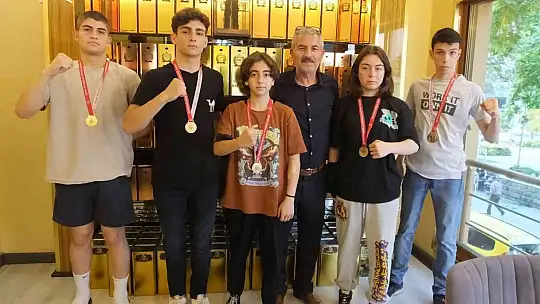 Burhaniye'nin gururu oldular