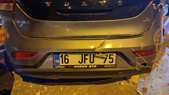 Burhaniye terminal kavşağında kaza: 3 yaralı