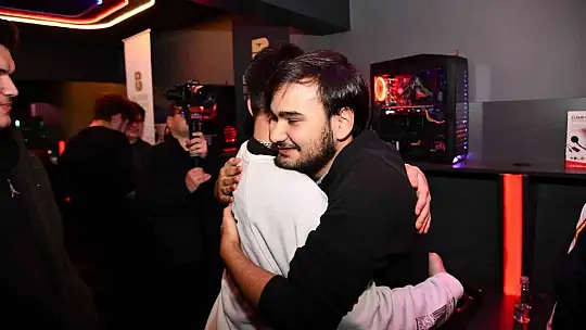 Büyükşehir Belediyesi, espor karşılaşmalarına ev sahipliği yaptı