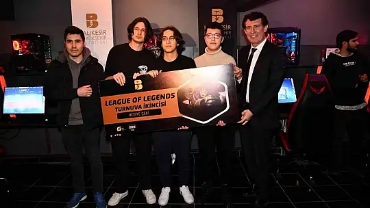 Büyükşehir Belediyesi, espor karşılaşmalarına ev sahipliği yaptı