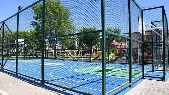 Büyükşehir, şehre yeni spor sahaları kazandırıyor