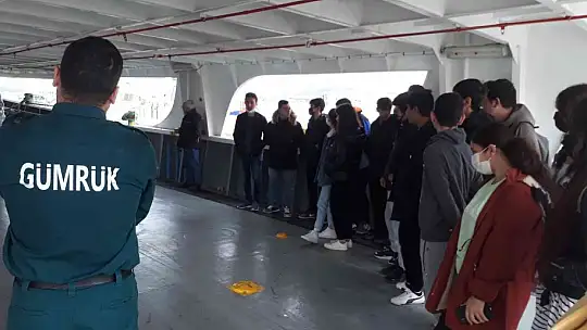 Dış Ticaret öğrencileri Ayvalık Hudut Kapısında