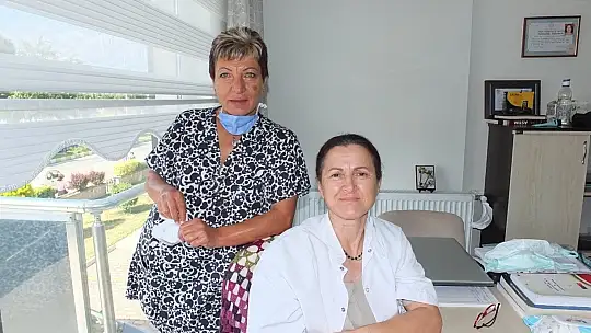 Doktor ozonu önce kendisine sonra hastalara uygulamaya başladı