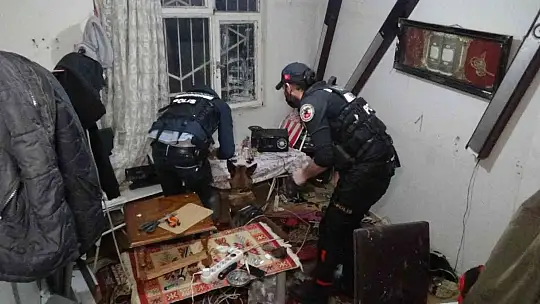 Edremit'te polisten suça ve suçluya geçit yok