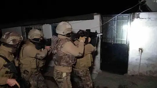 Edremit'te polisten suça ve suçluya geçit yok