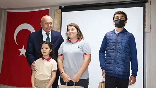 Edremit'te Trafik ve İlkyardım Haftası Kutlandı