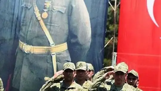 Engelli gençler çakı gibi asker oldu