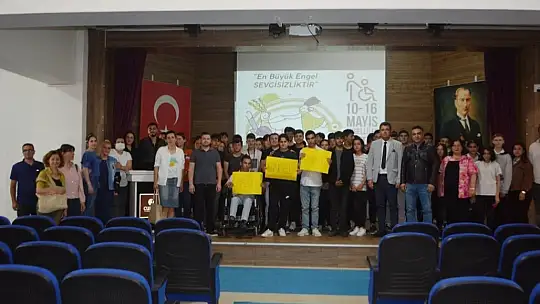 Engelliler ve anneleri engelli farkındalığını anlattı
