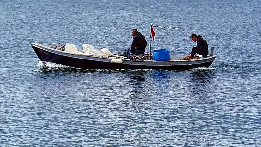 Erdek'te 105 balıkçıya destek parası