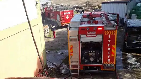 Erdek'te yanan restoran kullanılmaz hale geldi