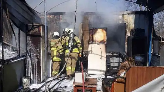 Erdek'te yanan restoran kullanılmaz hale geldi