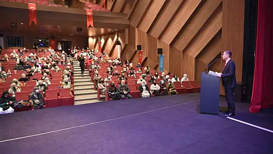 İlk ders Prof. Dr. Nurullah Genç'ten