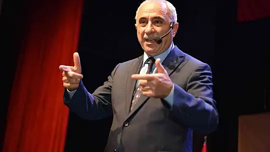 İlk ders Prof. Dr. Nurullah Genç'ten