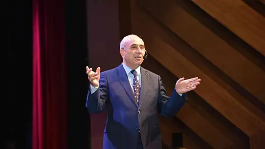 İlk ders Prof. Dr. Nurullah Genç'ten