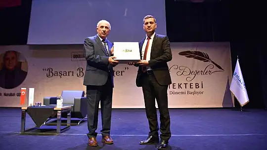 İlk ders Prof. Dr. Nurullah Genç'ten