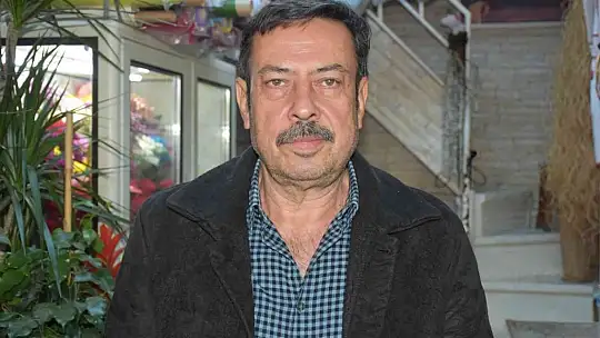 Karanfilin adedi 10 lirayı buldu