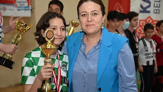 Karesi satranç turnuvası sona erdi