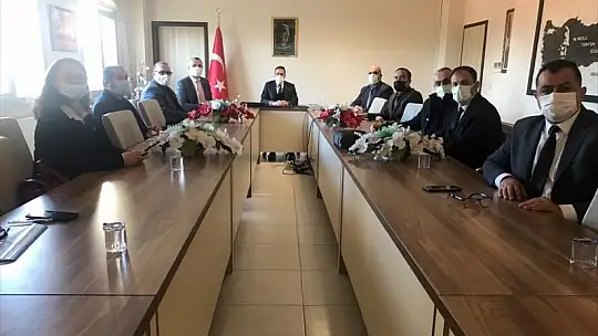 Kaymakam İlyas Memiş, Lise Müdürleri ile toplantı yaptı