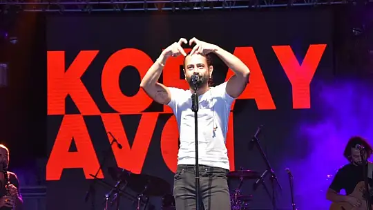 Konser için gelenlere HES ve aşı sorgulaması