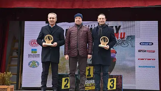 Kros Duatlon Türkiye Şampiyonası Dursunbey'de gerçekleşti