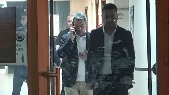 Küme düşen Bursaspor, stadyumdan 3 buçuk saatte çıkamadı