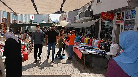 Manyas pazarında salgın önlemleri denetimi