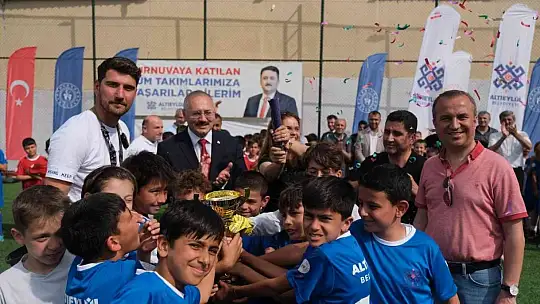 Minik kramponlarda şampiyon Burhan Erdayı