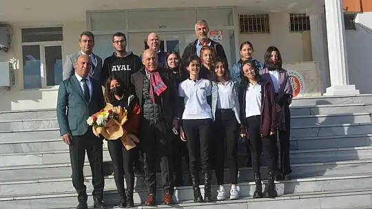 Muhtar Kent'ten Ayvalık'a STEM Atölyesi