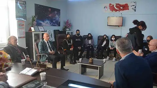 Muhtar Kent'ten Ayvalık'a STEM Atölyesi