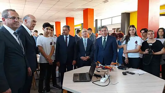 Muhtar Kent'ten Ayvalık'a STEM atölyesi