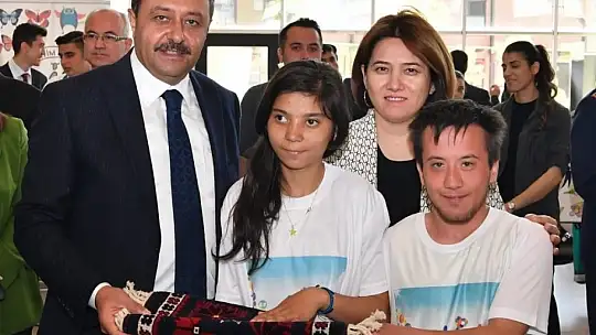 Özel çocukların gösterisi göz kamaştırdı