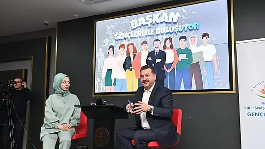 (Özel) Gençler Yücel Hocalarıyla buluştu