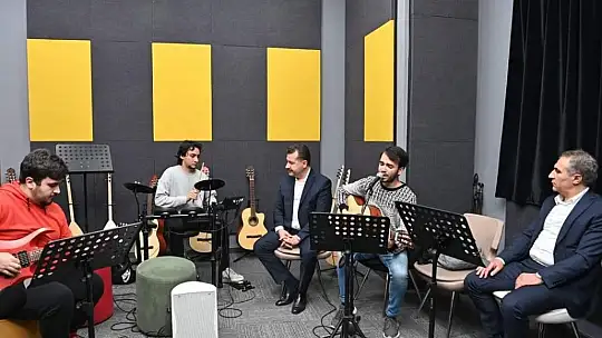 (Özel) Gençler Yücel Hocalarıyla buluştu