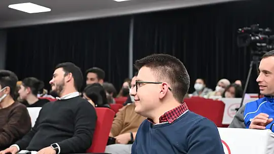 (Özel) Gençler Yücel Hocalarıyla buluştu