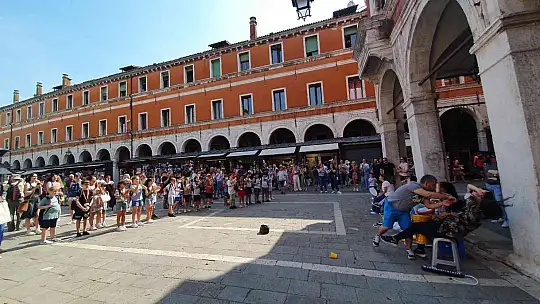 (Özel) İtalya'da Türk ritmi resitali