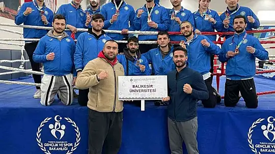 Şampiyon sporculardan, Rektör Prof. Dr. İlter Kuş'a ziyaret