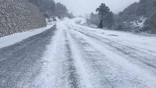 Sındırgı-Akhisar yolunda zincir zorunluluğu
