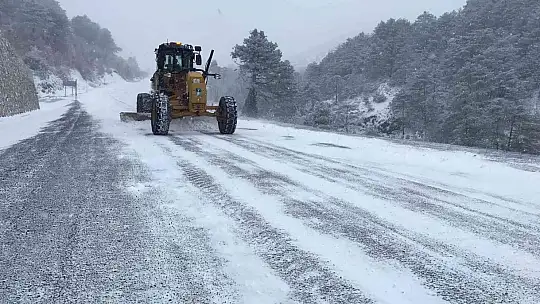 Sındırgı-Akhisar yolunda zincir zorunluluğu