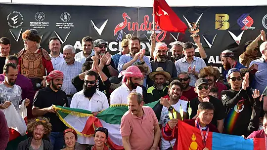 Sındırgı'da sınırları aşan Atlı Okçuluk yarışması