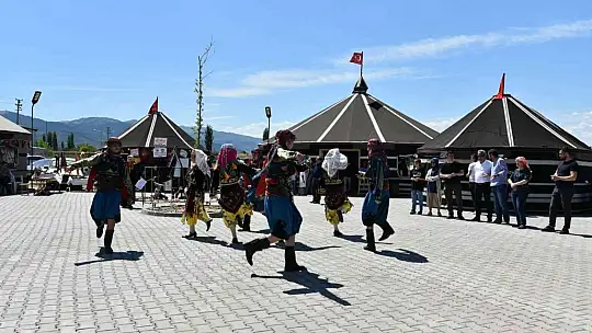 Sındırgı'da sınırları aşan Atlı Okçuluk yarışması