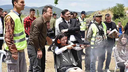Sındırgı'da tek kurşun atış yarışması gerçekleşti