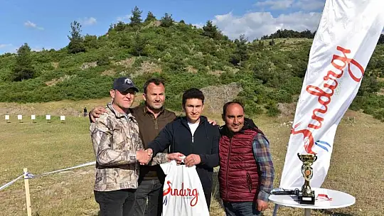 Sındırgı'da tek kurşun atış yarışması gerçekleşti