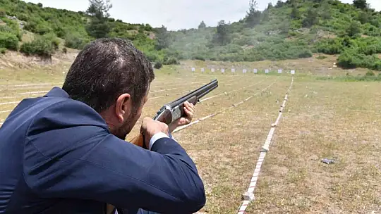 Sındırgı'da tek kurşun atış yarışması gerçekleşti