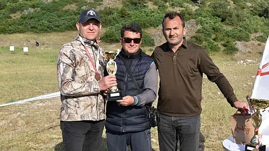 Sındırgı'da tek kurşun atış yarışması gerçekleşti