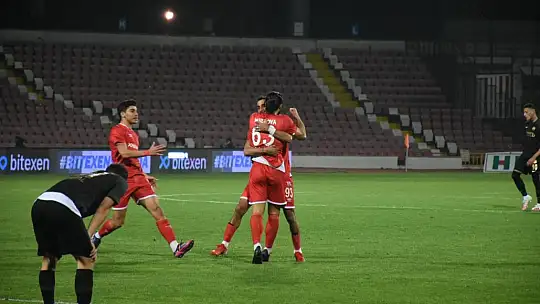 Spor Toto 1. Lig: Balıkesirspor: 1 - Ümraniyespor: 2