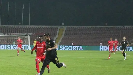 Spor Toto 1. Lig: Balıkesirspor: 1 - Ümraniyespor: 2