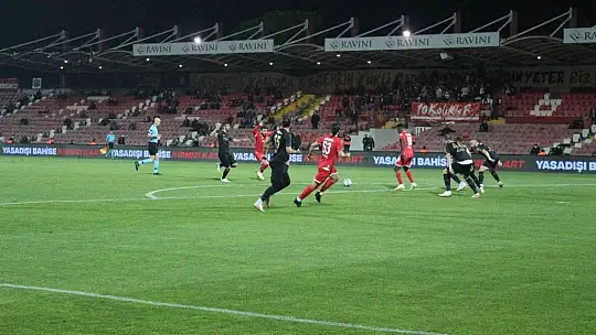 Spor Toto 1. Lig: Balıkesirspor: 1 - Ümraniyespor: 2