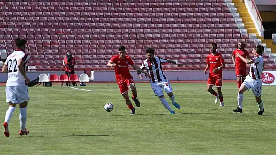 Spor Toto 1. Lig: Balıkesirspor: 1 - Bandırmaspor: 5